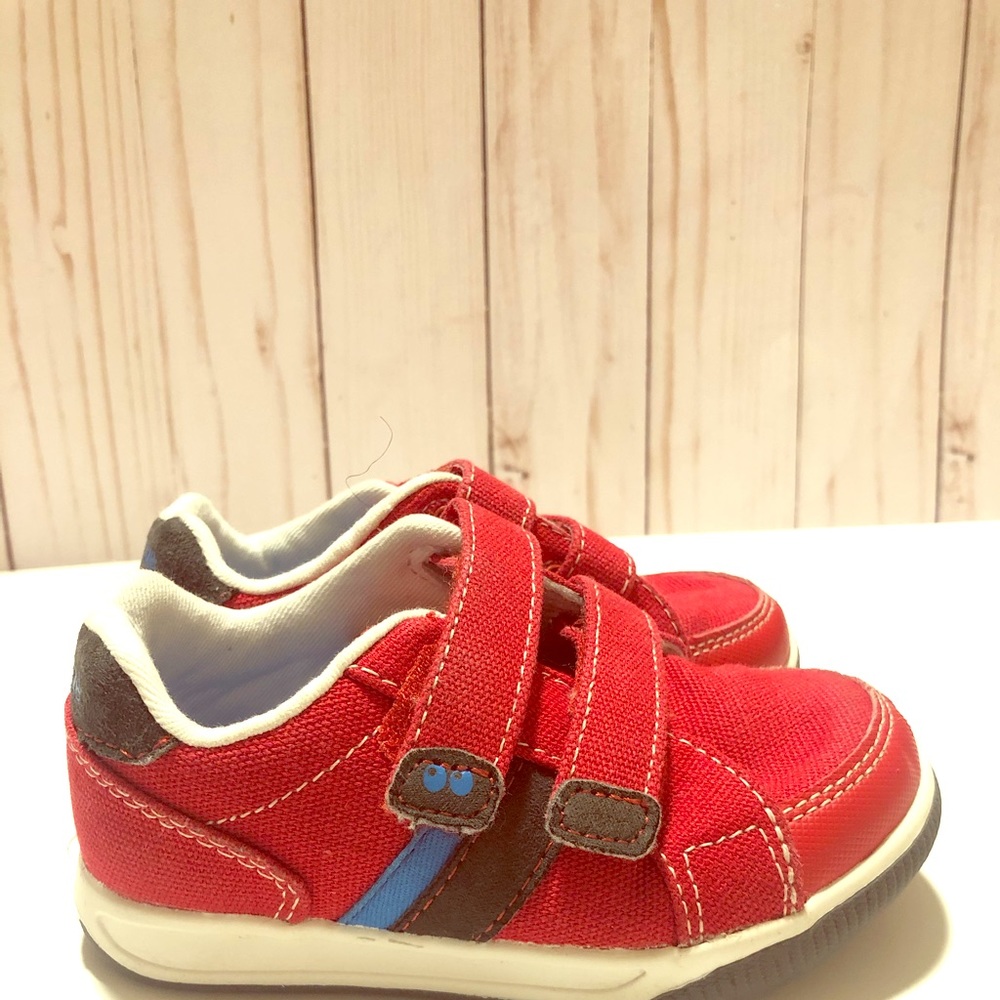 Stride Rite Red Blue Boys Sneakers. Size 7.
